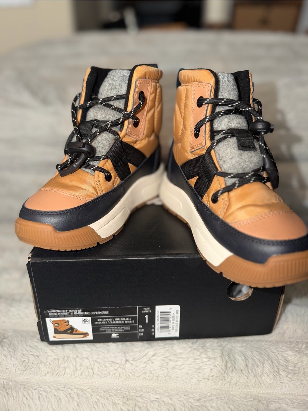 Youth Boys Sorel Snow Boots size 1